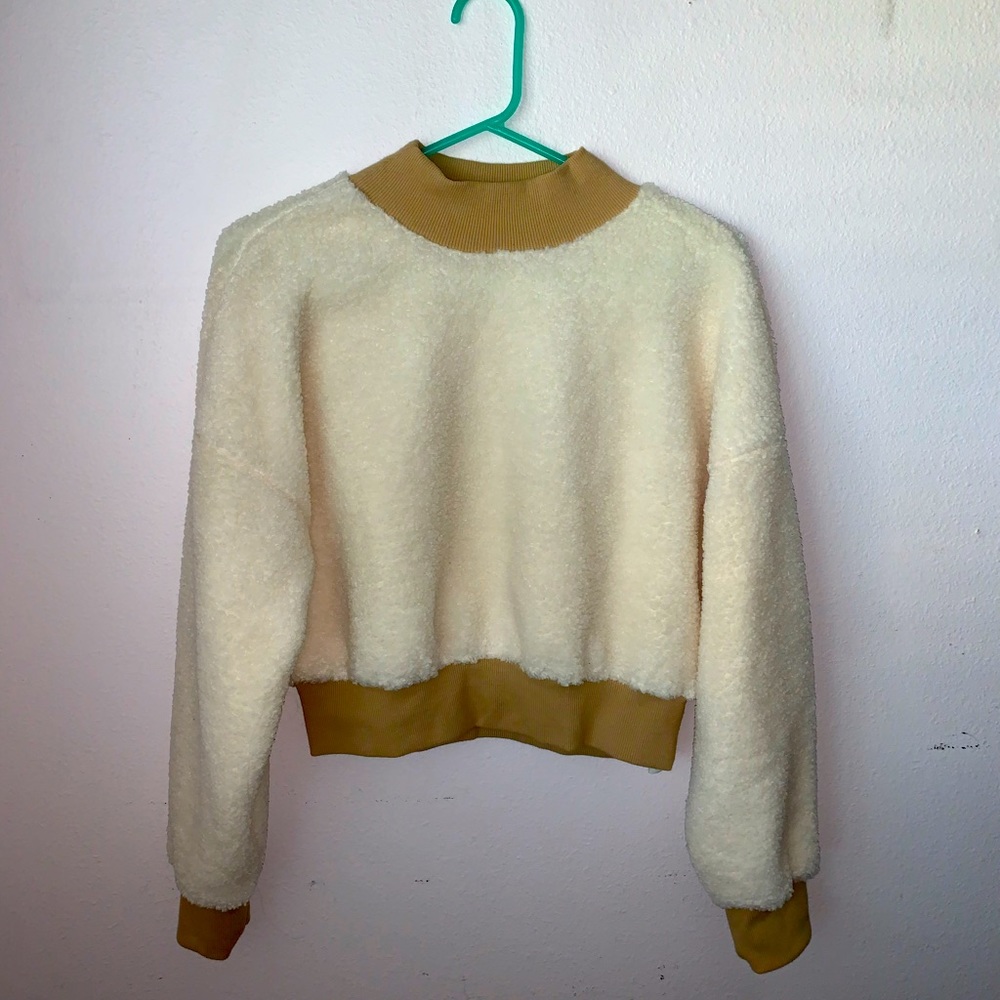 Cream/tan sweater